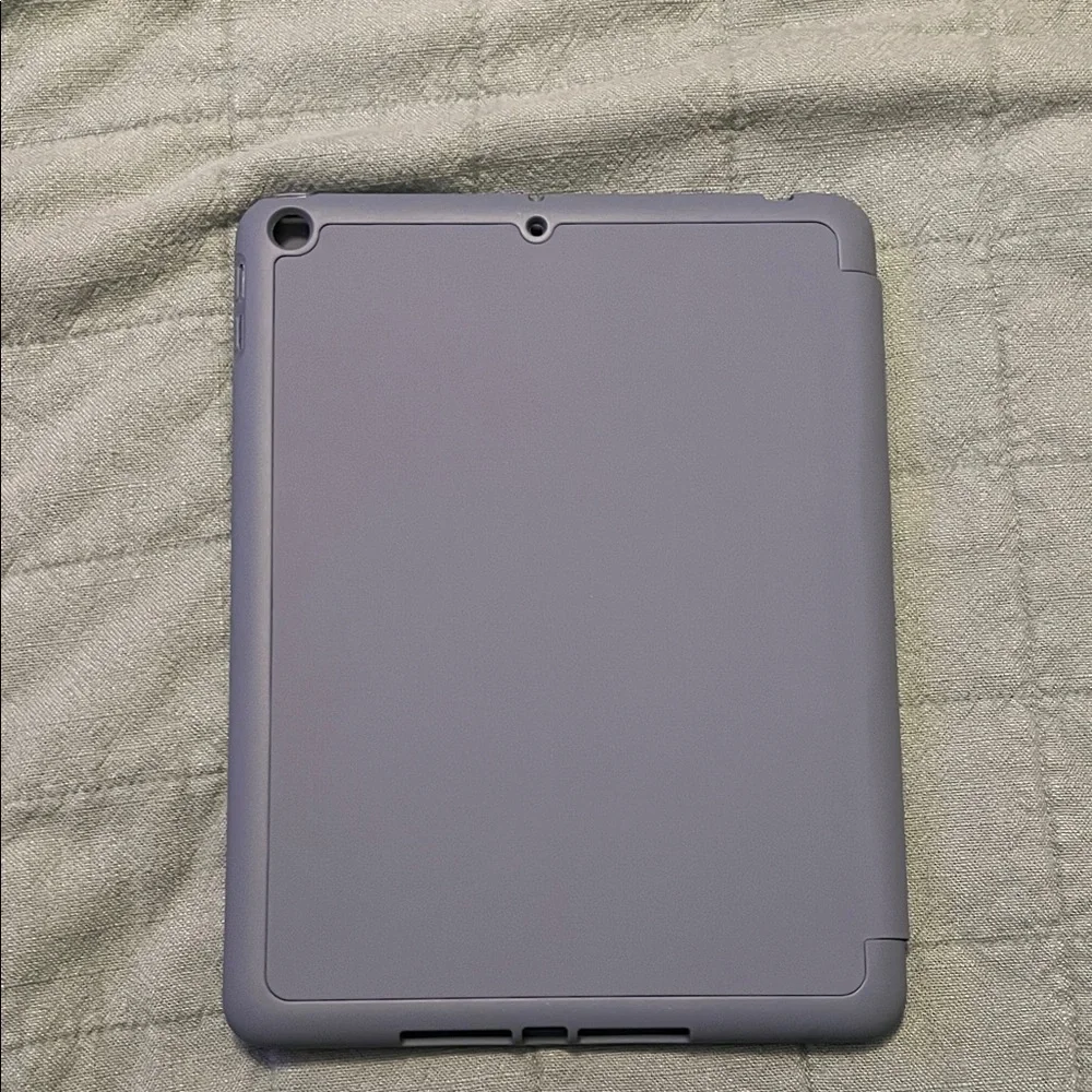 Sleek Gray Tablet Cover